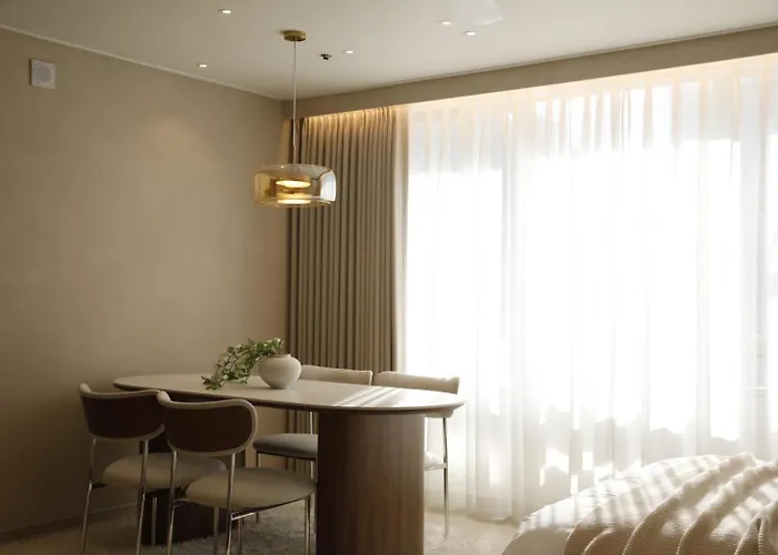 Aparthotel Hongdae St10, Wide,bright & Stylish House