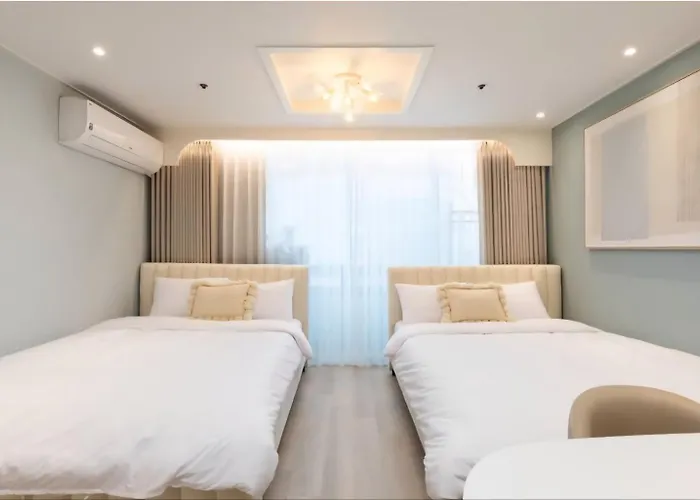 Hongdae St10, Wide,bright & Stylish House Aparthotel *
